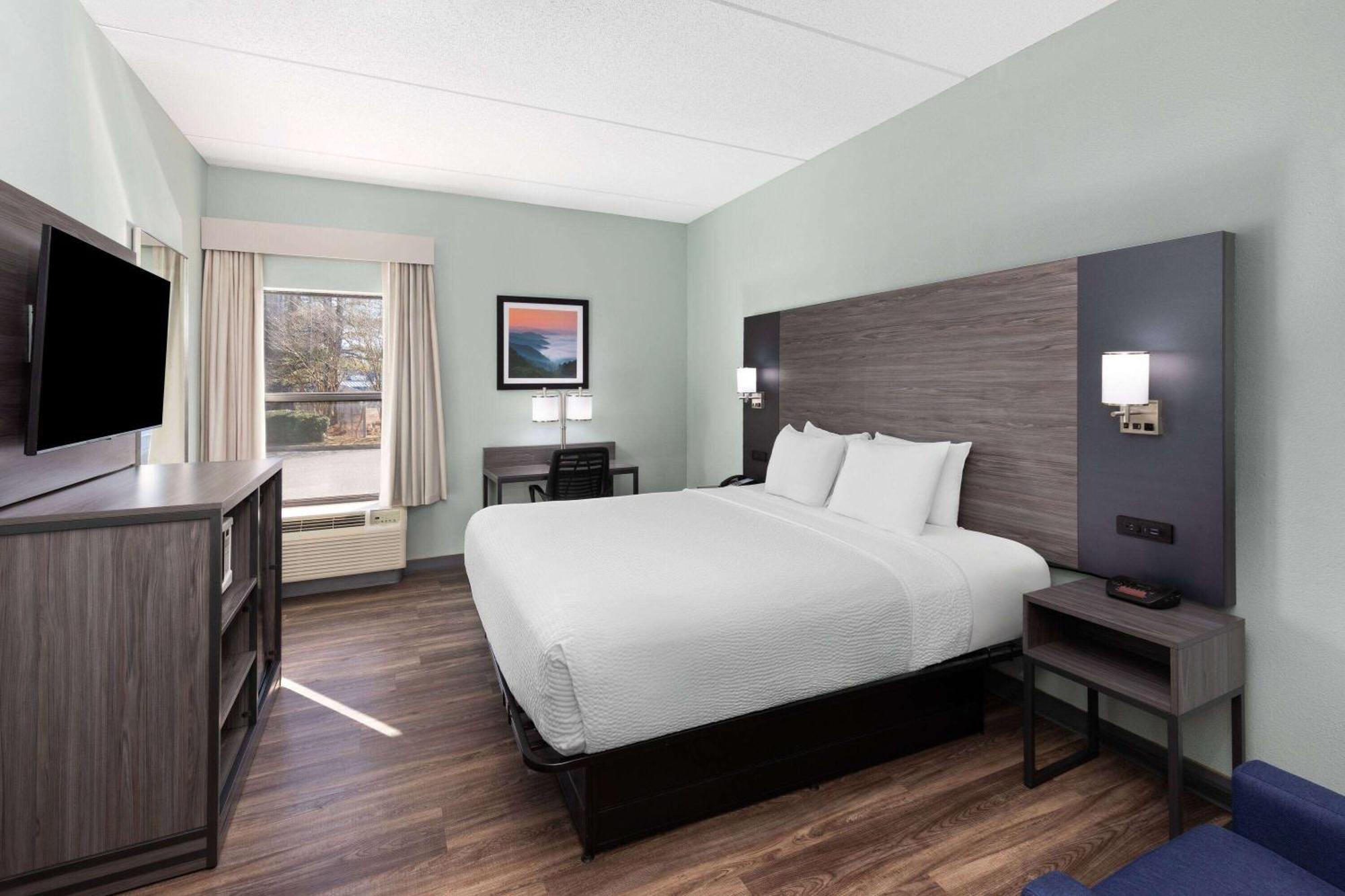 Baymont By Wyndham 2* Creedmoor