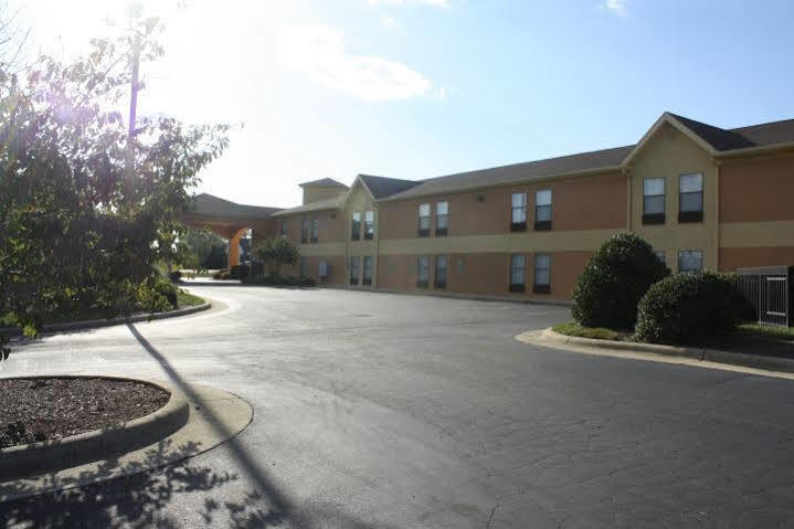 Baymont By Wyndham 2* Creedmoor
